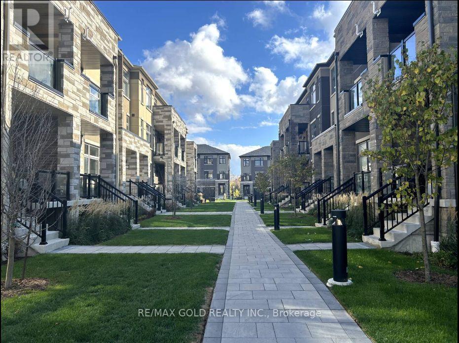 36 - 35 Fieldridge Crescent, Brampton, Ontario  L6R 4G6 - Photo 1 - W12801504