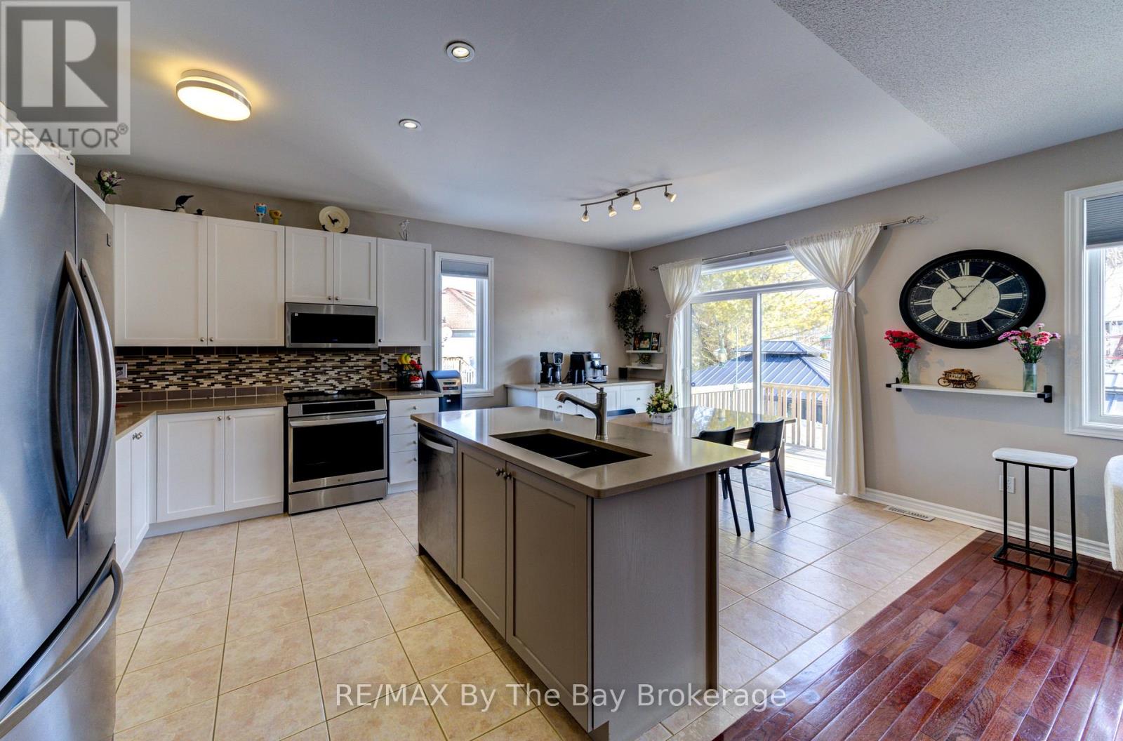 159 41st Street S, Wasaga Beach, Ontario  L9Z 2A4 - Photo 7 - S12796608