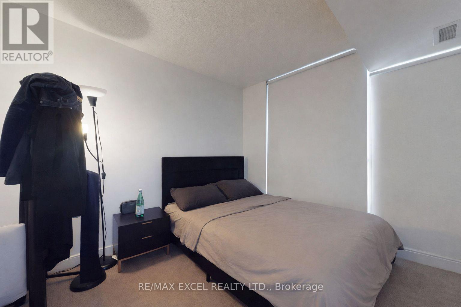 1606 - 75 Queens Wharf Road, Toronto, Ontario  M5V 0J8 - Photo 11 - C12749596