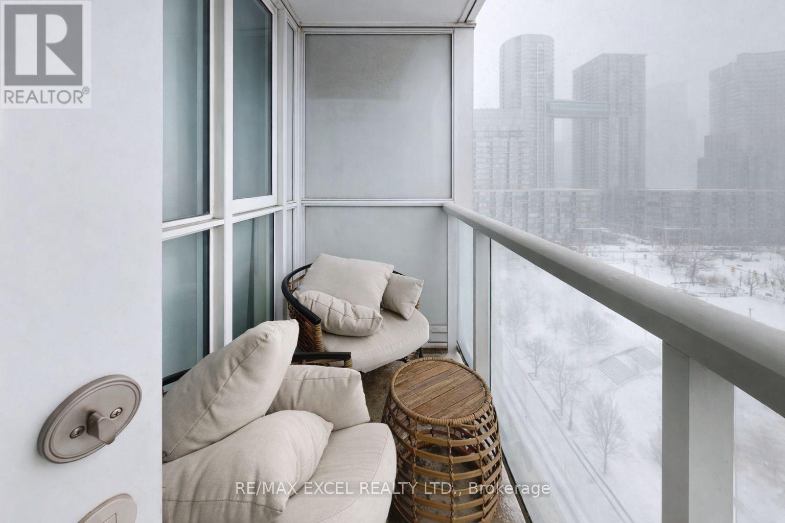 1606 - 75 Queens Wharf Road, Toronto, Ontario  M5V 0J8 - Photo 13 - C12749596