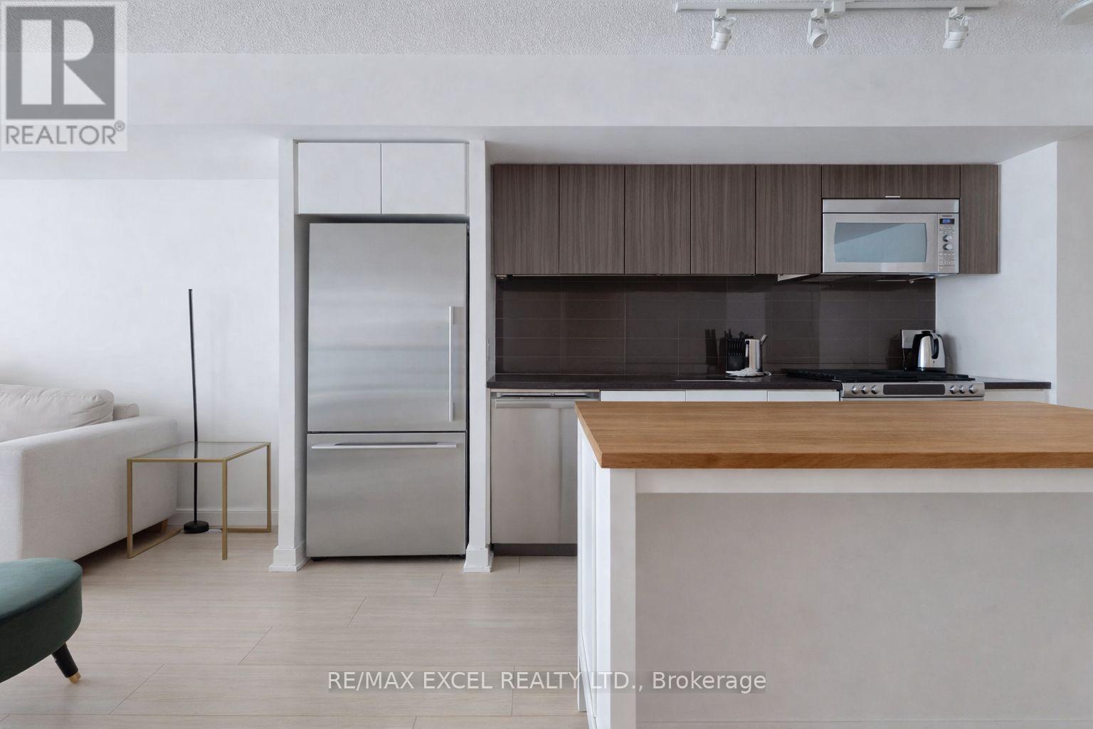 1606 - 75 Queens Wharf Road, Toronto, Ontario  M5V 0J8 - Photo 7 - C12749596