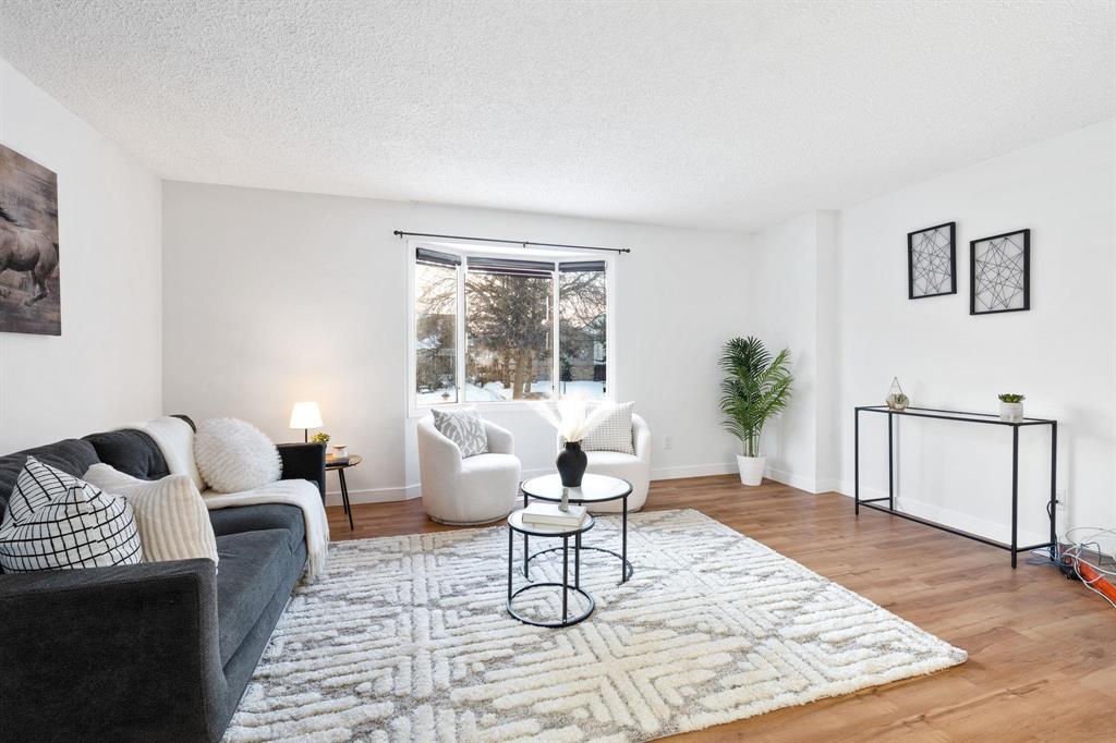 39 Birchbark Bay, Winnipeg, Manitoba  R2V 4P2 - Photo 1 - 202602765