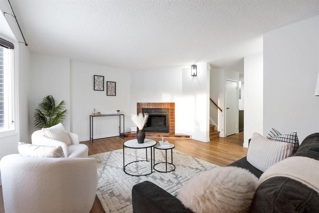 39 Birchbark Bay, Winnipeg, Manitoba  R2V 4P2 - Photo 2 - 202602765