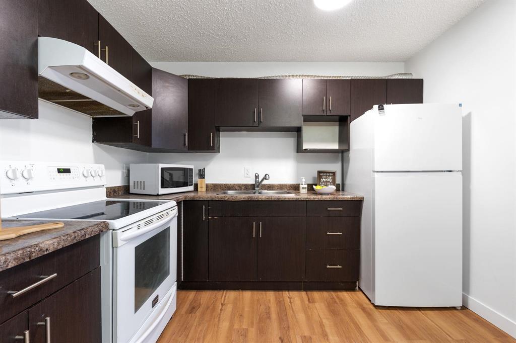 39 Birchbark Bay, Winnipeg, Manitoba  R2V 4P2 - Photo 6 - 202602765