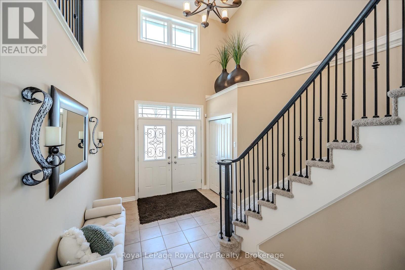 16 Hall Avenue, Guelph, Ontario  N1L 0B3 - Photo 4 - X12801596