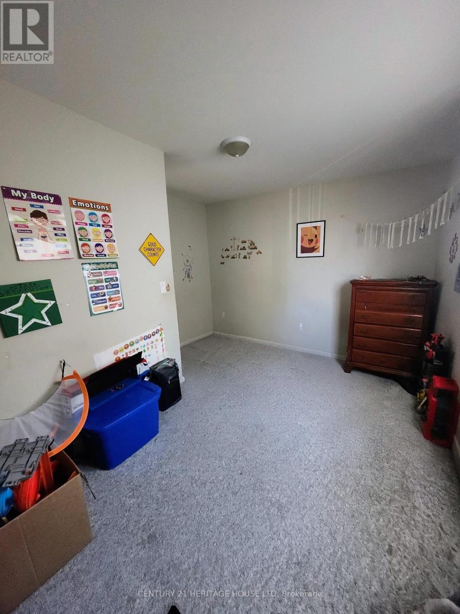 11 Barnes Street, St. Thomas, Ontario  N5R 2V3 - Photo 18 - X12801536