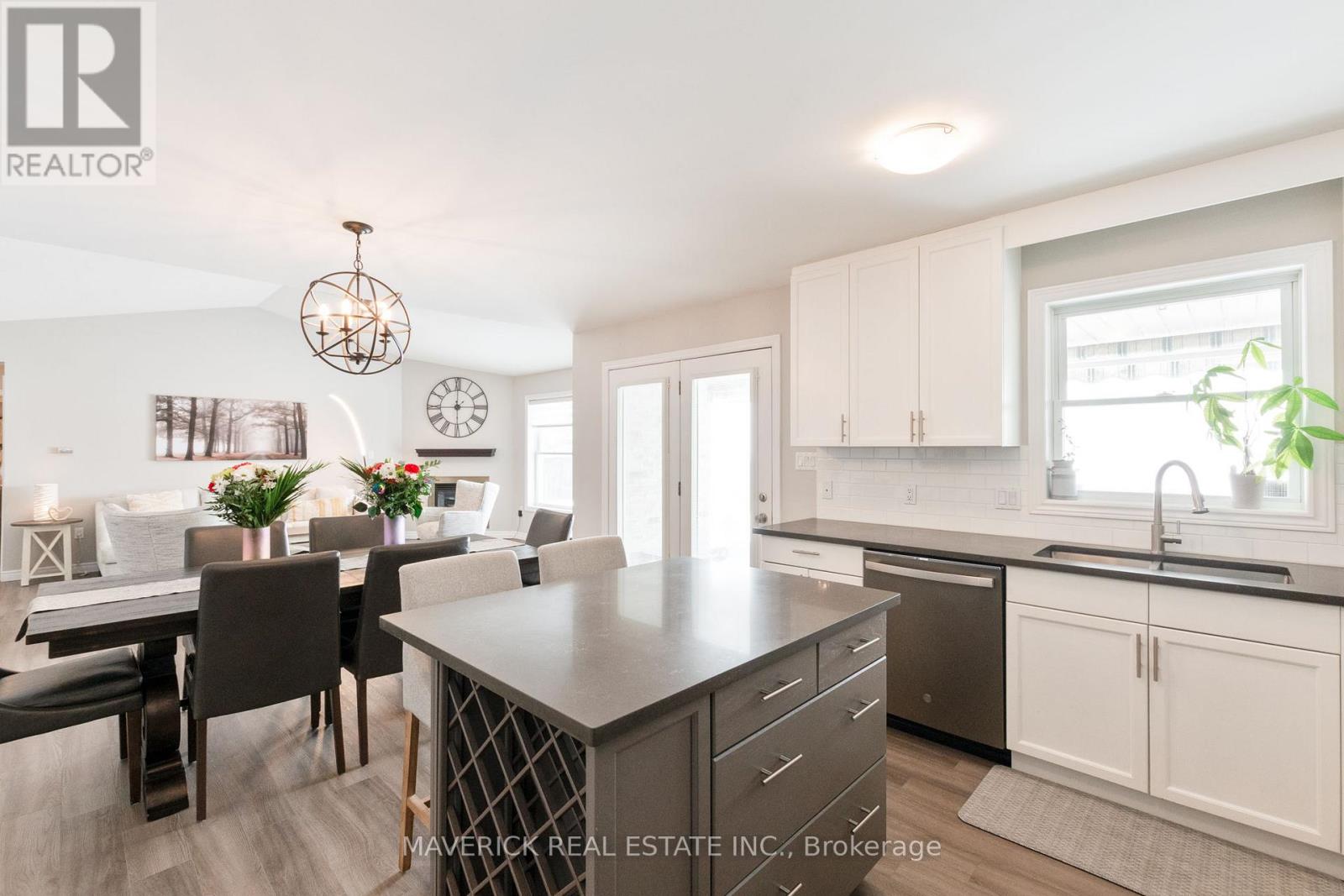 224 Snyders Avenue, Central Elgin, Ontario  N0L 1B0 - Photo 15 - X12801734