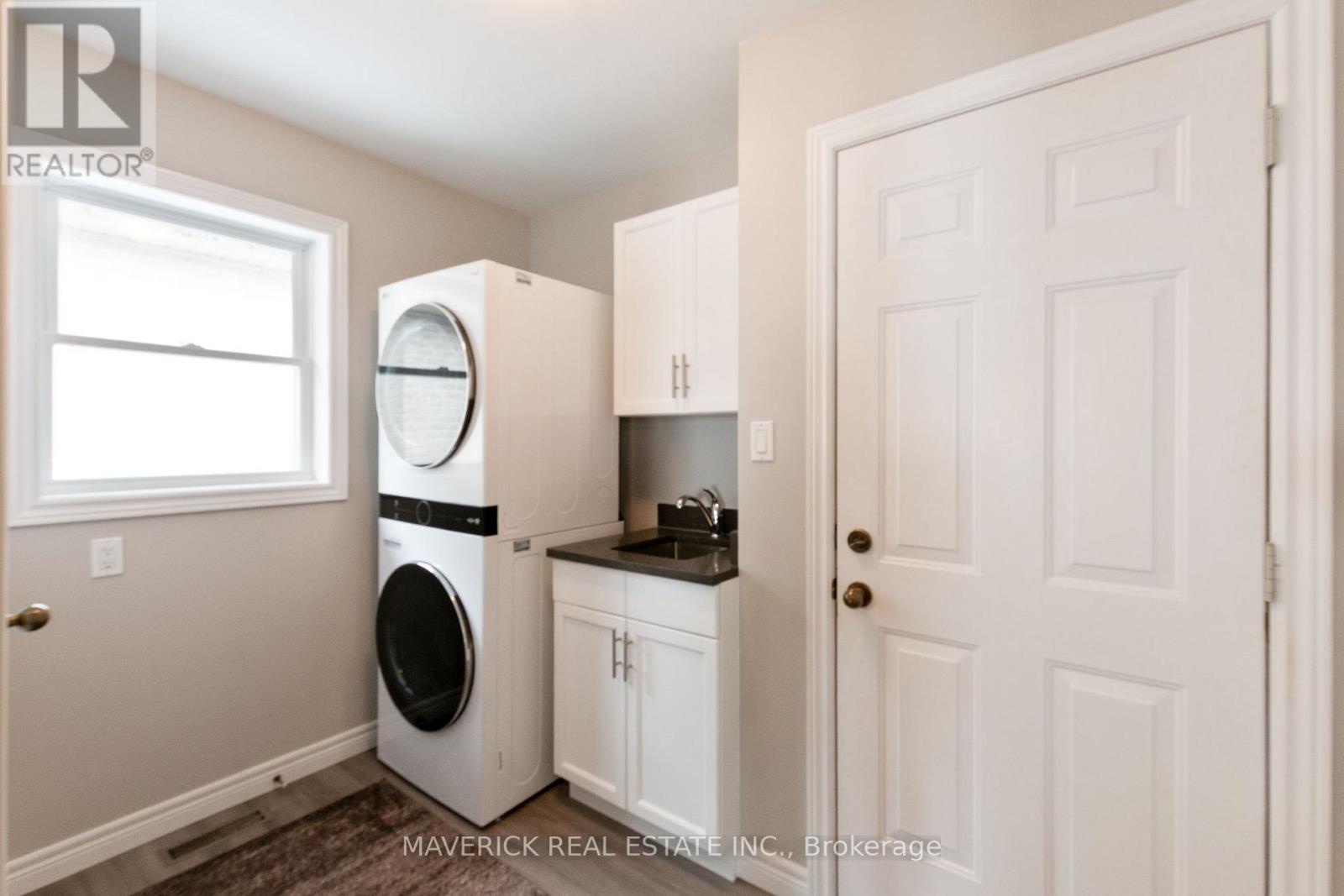 224 Snyders Avenue, Central Elgin, Ontario  N0L 1B0 - Photo 17 - X12801734