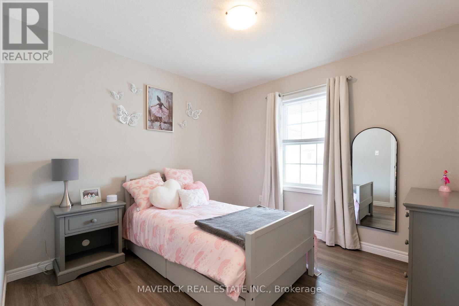 224 Snyders Avenue, Central Elgin, Ontario  N0L 1B0 - Photo 27 - X12801734