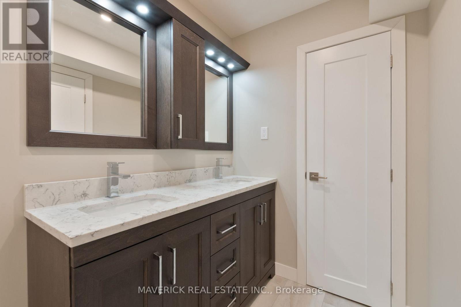 224 Snyders Avenue, Central Elgin, Ontario  N0L 1B0 - Photo 40 - X12801734