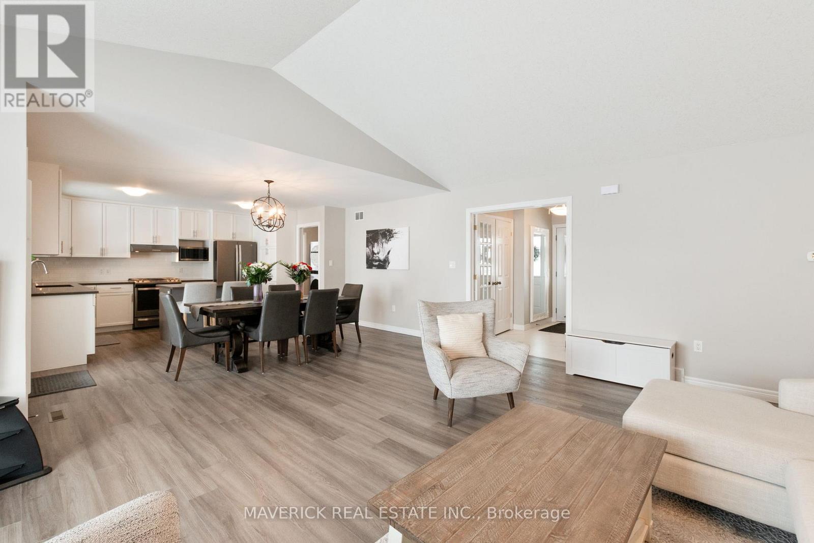 224 Snyders Avenue, Central Elgin, Ontario  N0L 1B0 - Photo 9 - X12801734