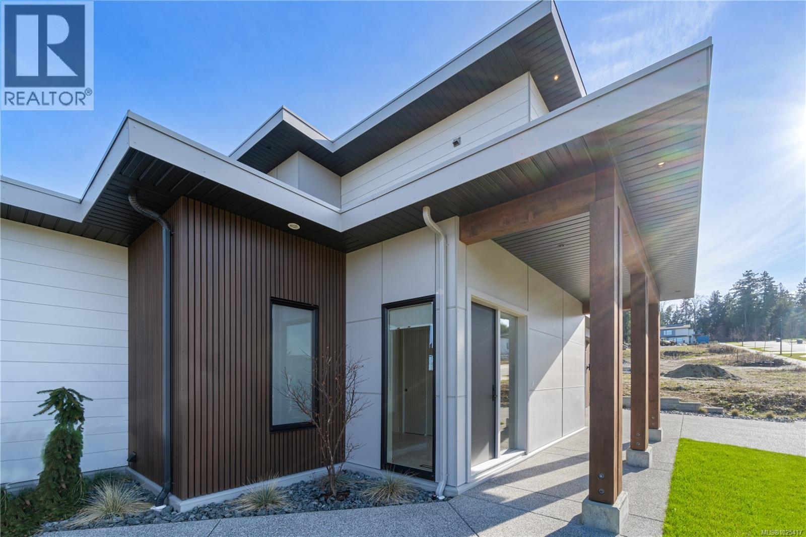 6970 Shale Rd, Lantzville, British Columbia  V0R 2H0 - Photo 4 - 1025417