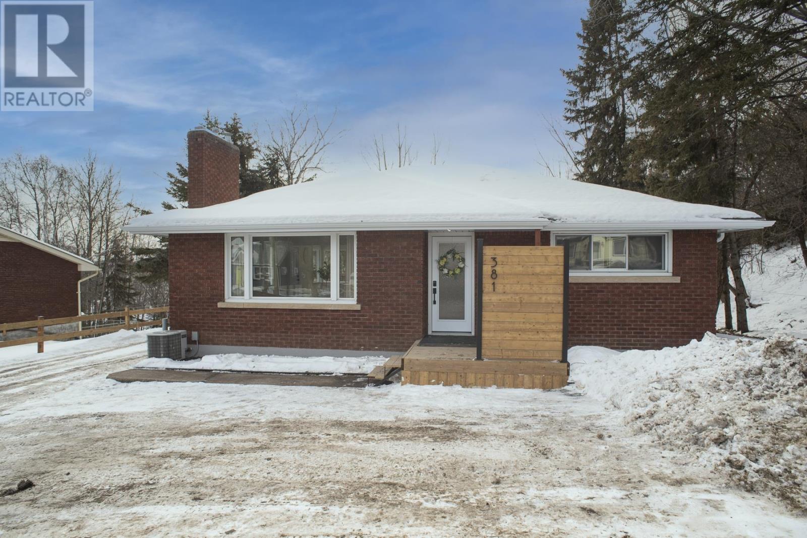 381 RIVER ST, THUNDER BAY, Ontario