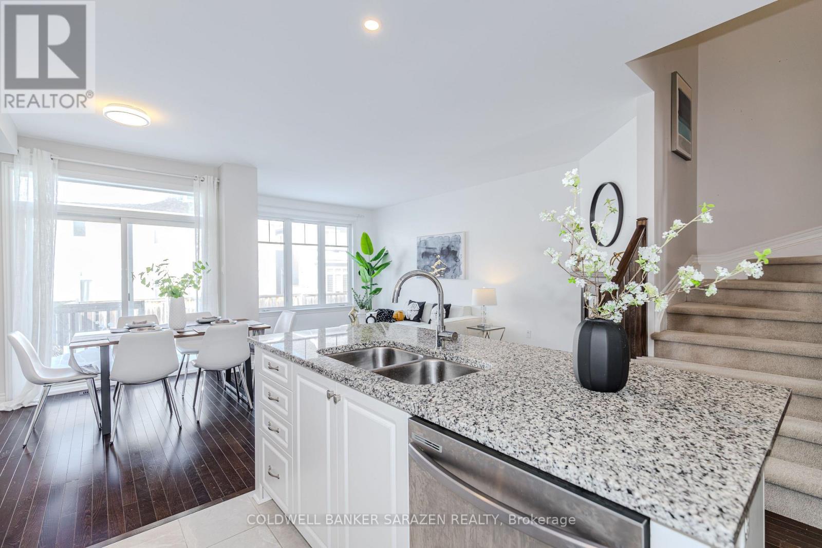 547 Jackdaw Avenue, Ottawa, Ontario  K2J 6M6 - Photo 4 - X12801544