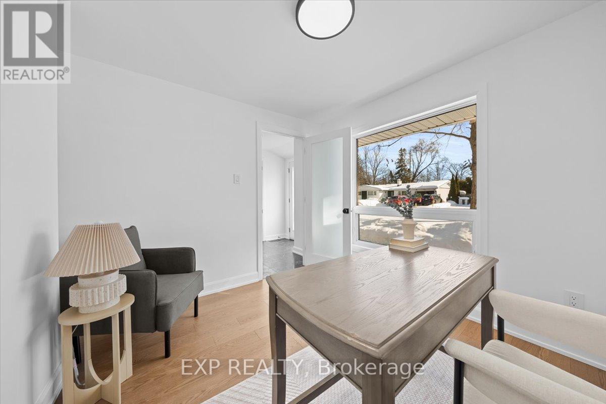 41 Qualicum Street, Ottawa, Ontario  K2H 7H3 - Photo 6 - X12801554