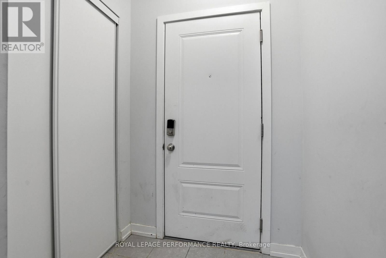 57 Dashing Private, Ottawa, Ontario  K4A 5S7 - Photo 3 - X12801618