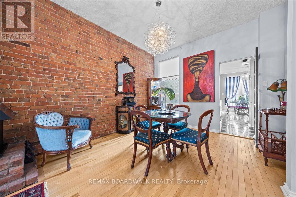 32 Waverley Street, Ottawa, Ontario  K2P 0T9 - Photo 11 - X12801728