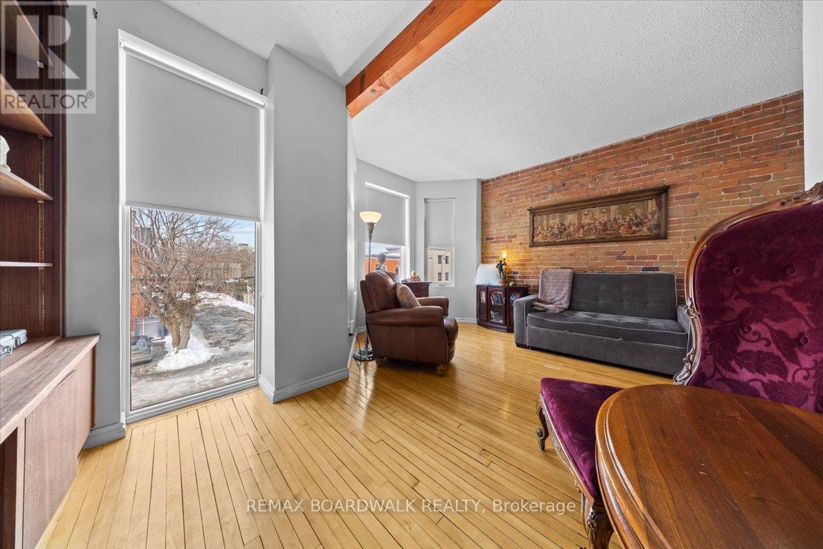 32 Waverley Street, Ottawa, Ontario  K2P 0T9 - Photo 31 - X12801728
