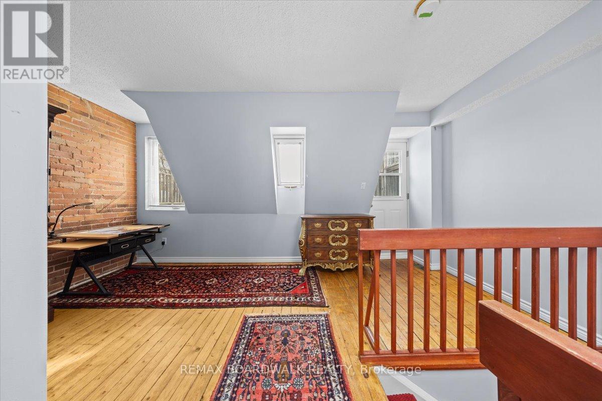 32 Waverley Street, Ottawa, Ontario  K2P 0T9 - Photo 35 - X12801728