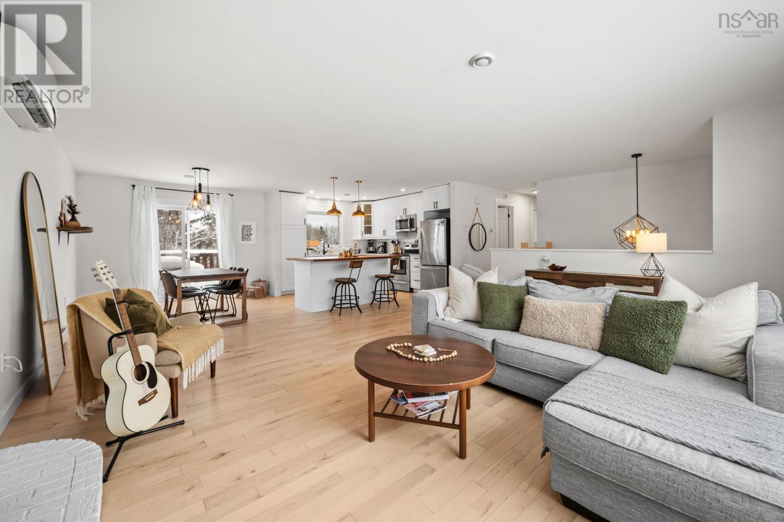 679 Basinview Drive, Bedford, Nova Scotia  B4A 3E8 - Photo 6 - 202603033