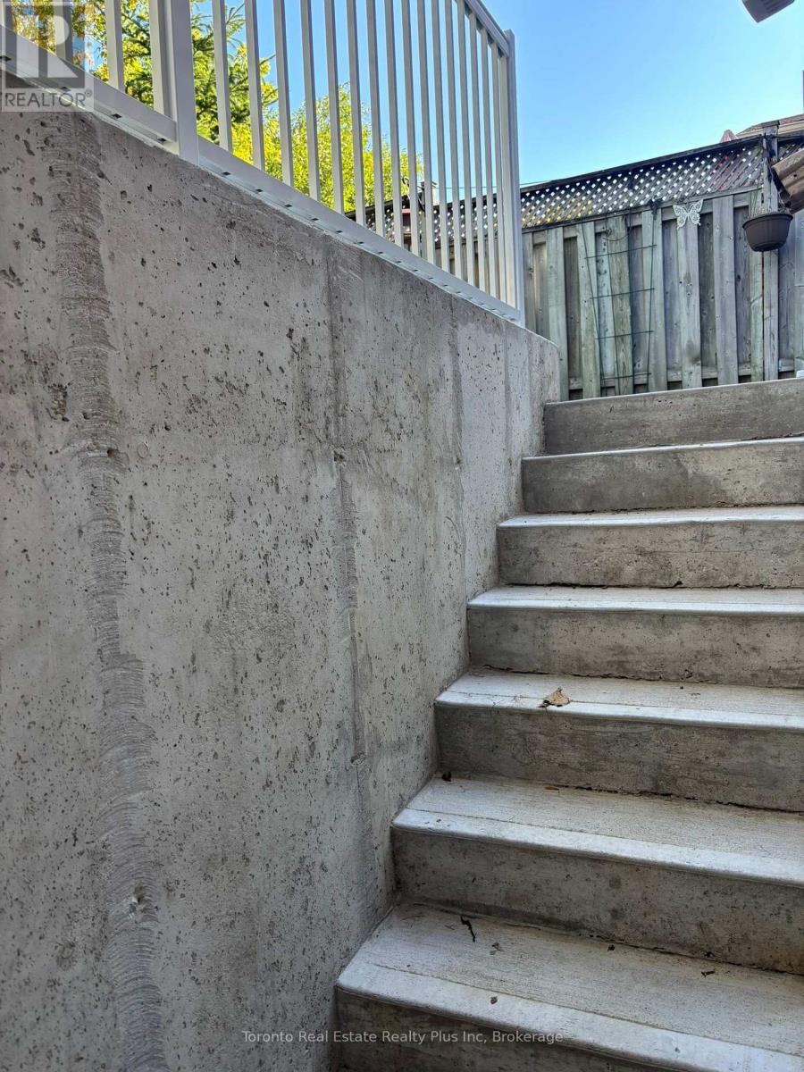 19 Breesegarden Lane, Guelph, Ontario  N1E 7H1 - Photo 15 - X12740670