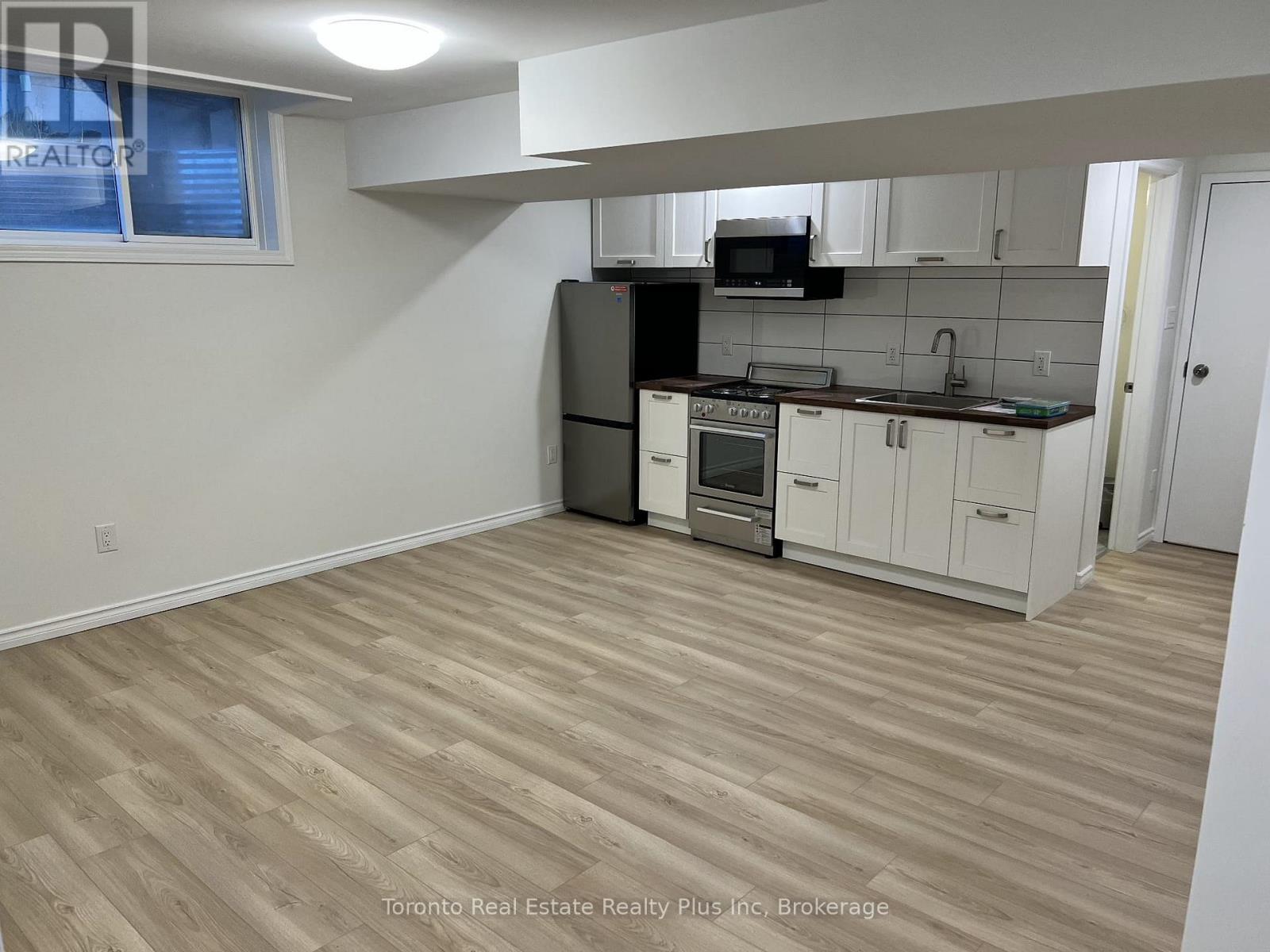 19 Breesegarden Lane, Guelph, Ontario  N1E 7H1 - Photo 3 - X12740670