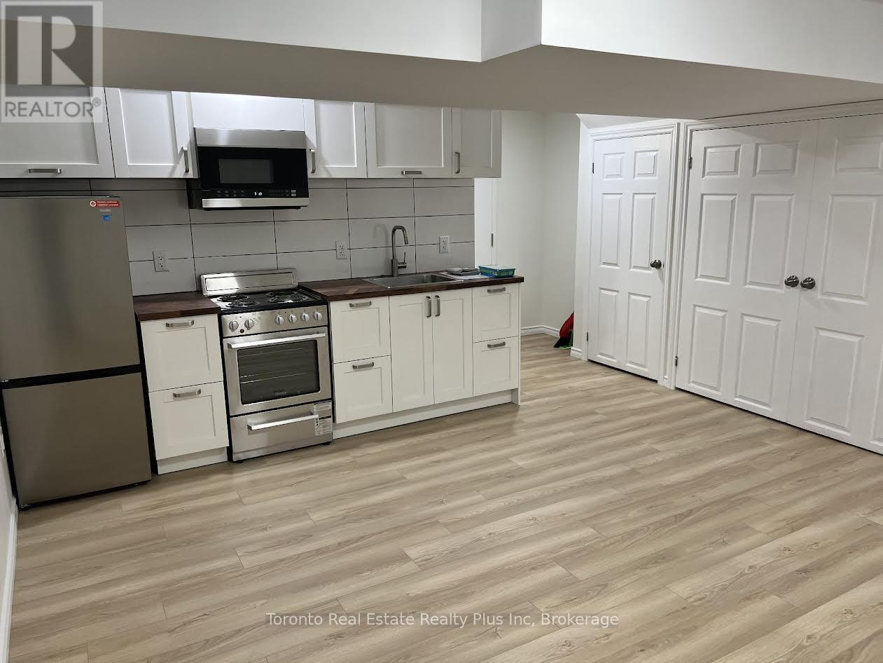 19 Breesegarden Lane, Guelph, Ontario  N1E 7H1 - Photo 4 - X12740670