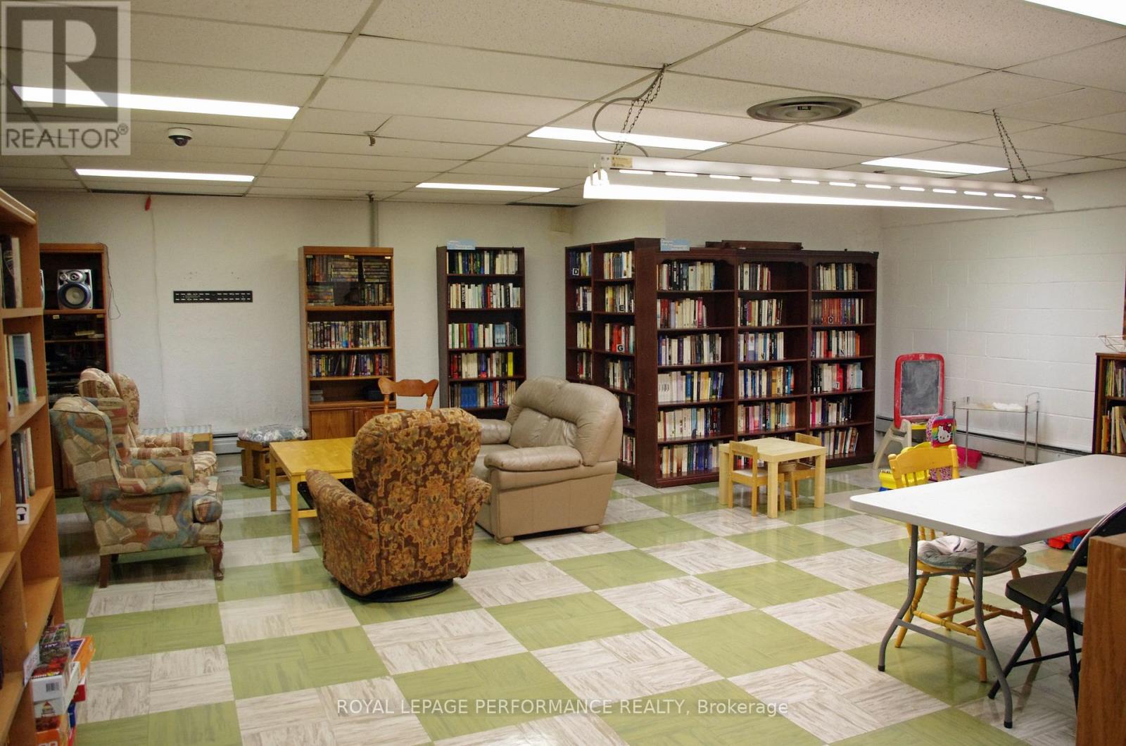 309 - 665 Bathgate Drive, Ottawa, Ontario  K1K 3Y4 - Photo 31 - X12796400