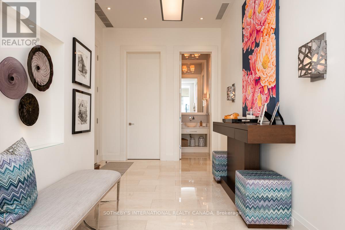 1201 - 155 Cumberland Street, Toronto, Ontario  M5R 1A2 - Photo 2 - C12801642