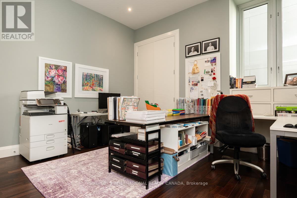 1201 - 155 Cumberland Street, Toronto, Ontario  M5R 1A2 - Photo 10 - C12801652