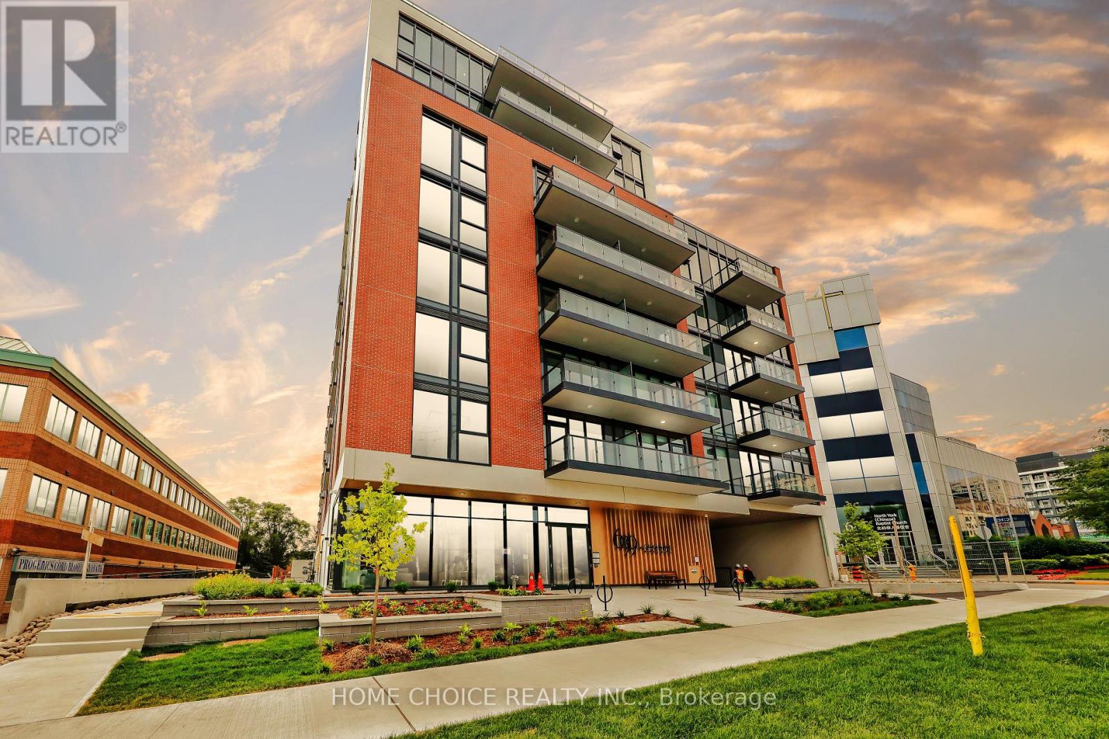 322 - 699 SHEPPARD EAST AVENUE, Toronto, Ontario