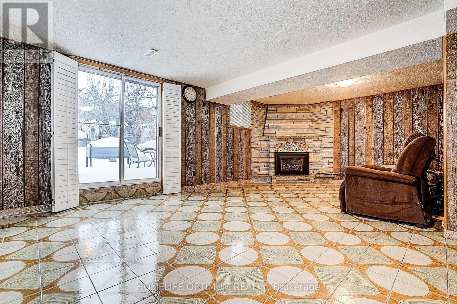 58 Hazelnut Crescent N, Toronto, Ontario  M2J 4W3 - Photo 15 - C12801752