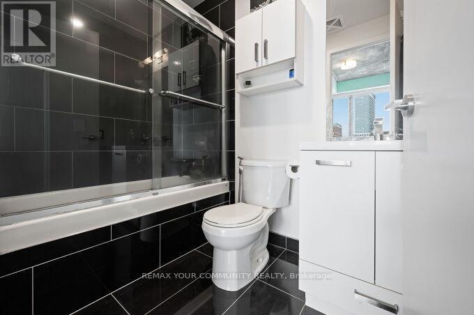 Ph11 - 39 Brant Street, Toronto, Ontario  M5V 0M8 - Photo 21 - C12801754