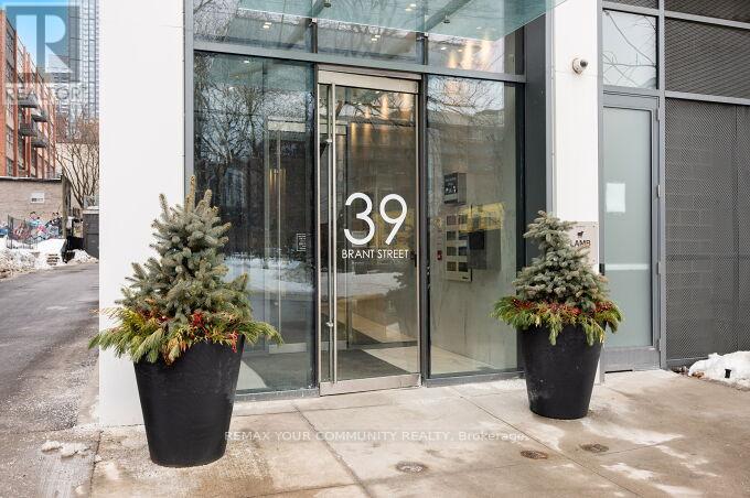 Ph11 - 39 Brant Street, Toronto, Ontario  M5V 0M8 - Photo 37 - C12801754