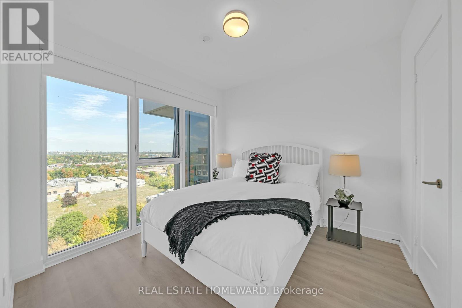 2039 - 20 Inn On The Park Drive, Toronto, Ontario  M3C 0P8 - Photo 14 - C12801768