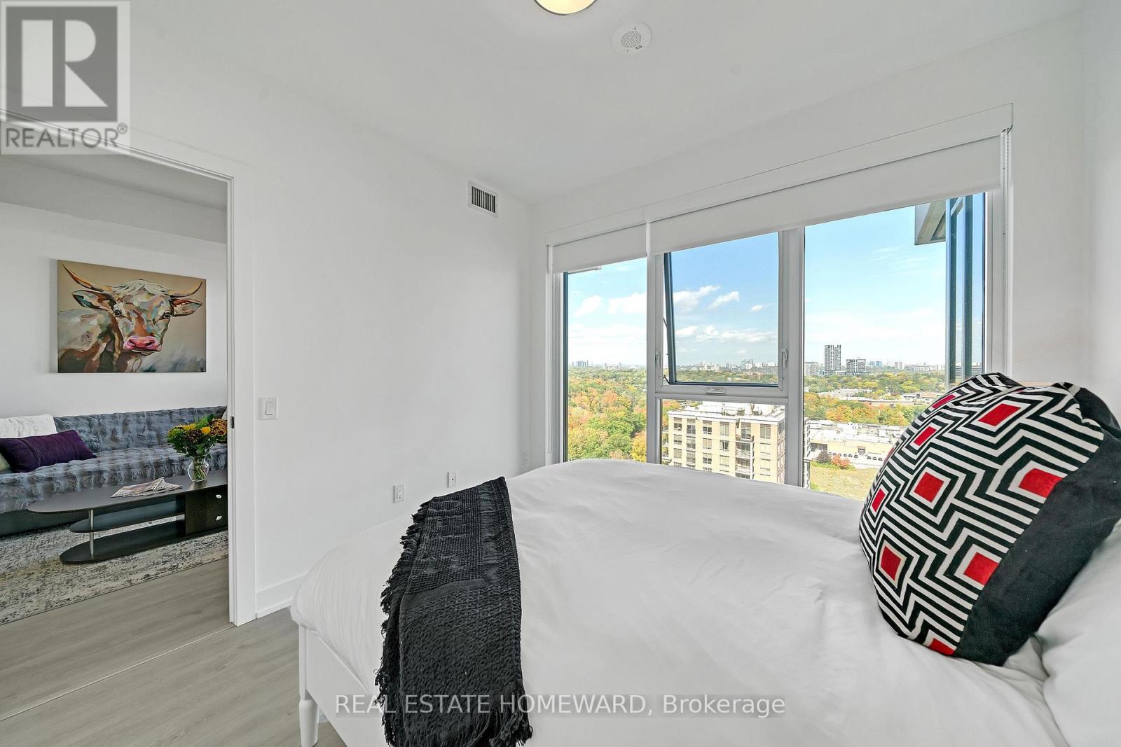 2039 - 20 Inn On The Park Drive, Toronto, Ontario  M3C 0P8 - Photo 15 - C12801768