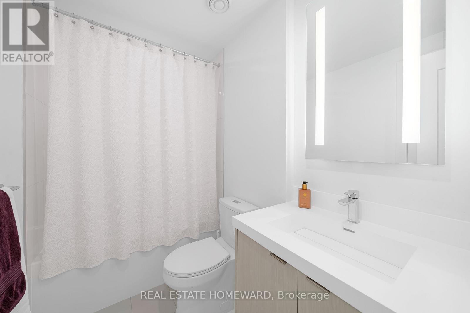 2039 - 20 Inn On The Park Drive, Toronto, Ontario  M3C 0P8 - Photo 17 - C12801768