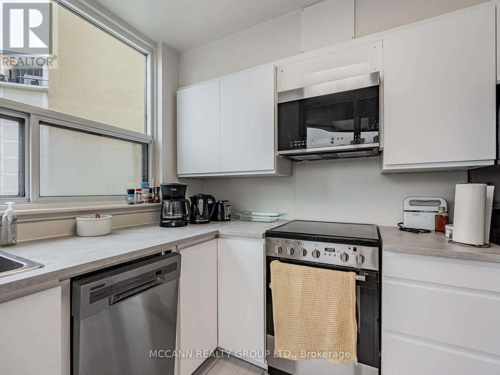 1102 - 25 Maitland Street, Toronto, Ontario  M4Y 2W1 - Photo 9 - C12801792