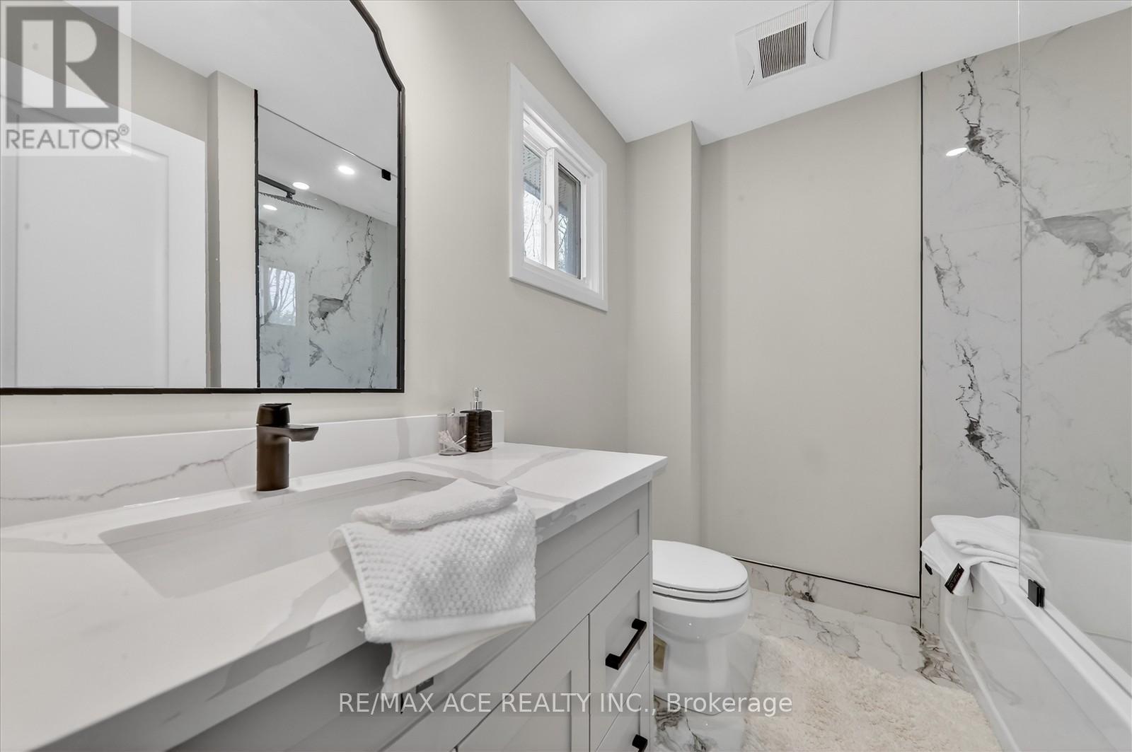 37 Secord Avenue, Toronto, Ontario  M4C 2C4 - Photo 18 - E12801550