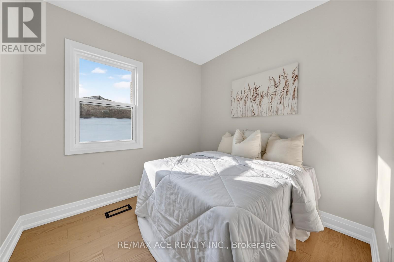 37 Secord Avenue, Toronto, Ontario  M4C 2C4 - Photo 19 - E12801550