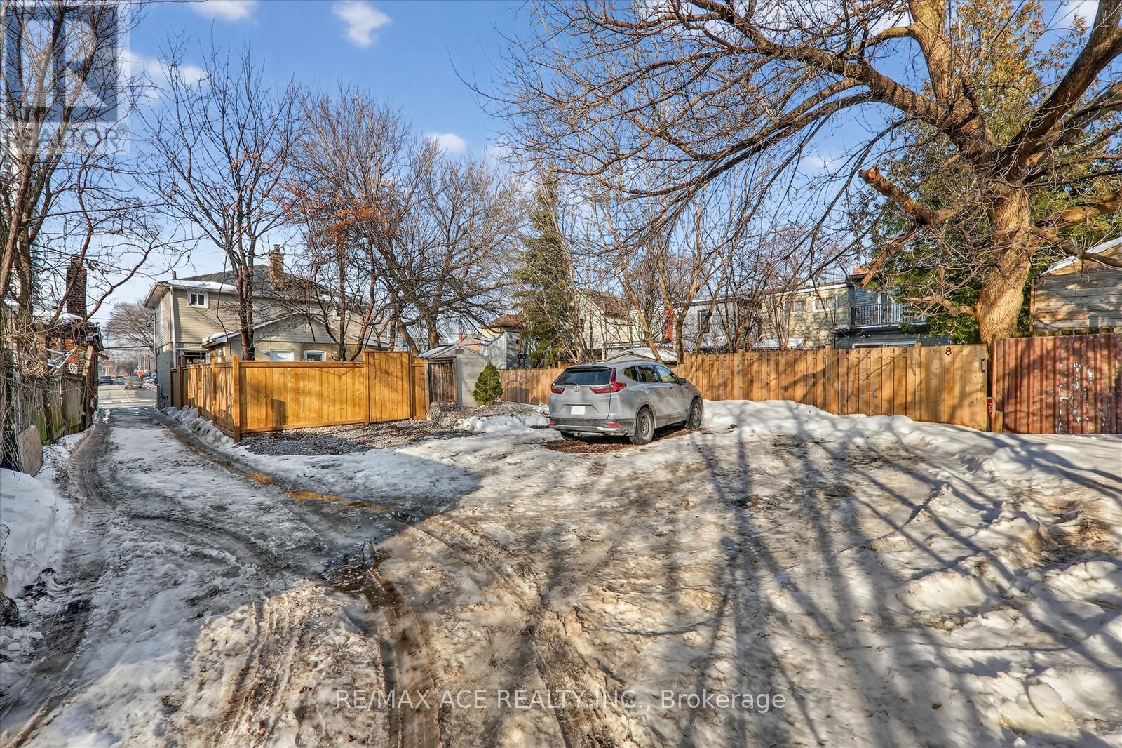 37 Secord Avenue, Toronto, Ontario  M4C 2C4 - Photo 28 - E12801550