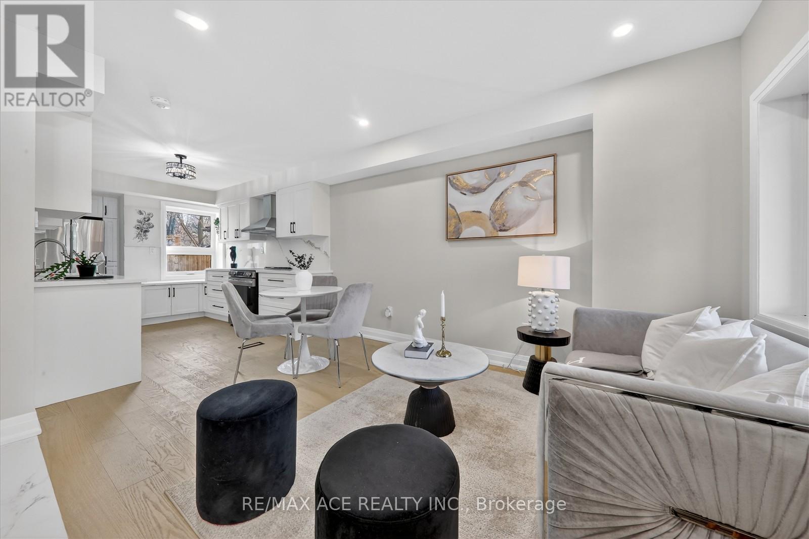 37 Secord Avenue, Toronto, Ontario  M4C 2C4 - Photo 6 - E12801550