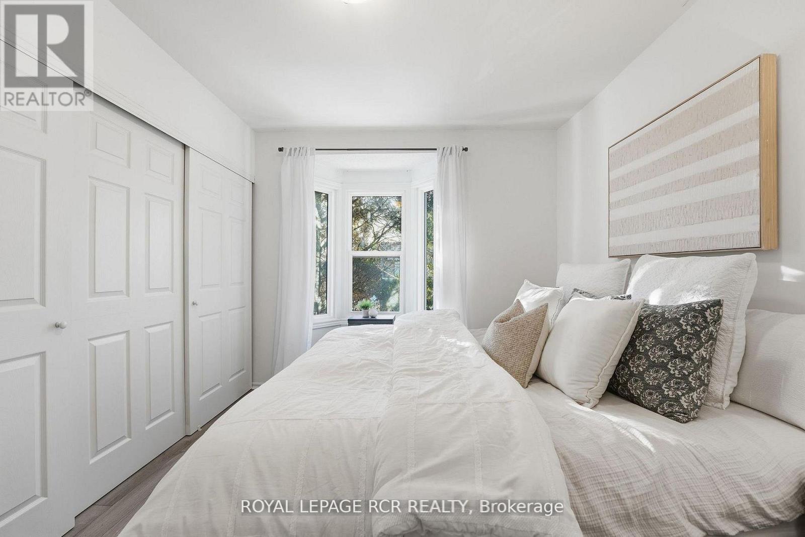 257 Rhodes Avenue, Toronto, Ontario  M4L 3A2 - Photo 14 - E12801566