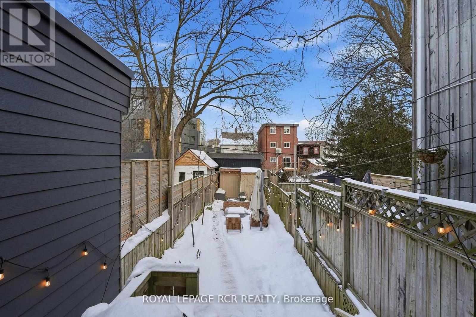 257 Rhodes Avenue, Toronto, Ontario  M4L 3A2 - Photo 25 - E12801566