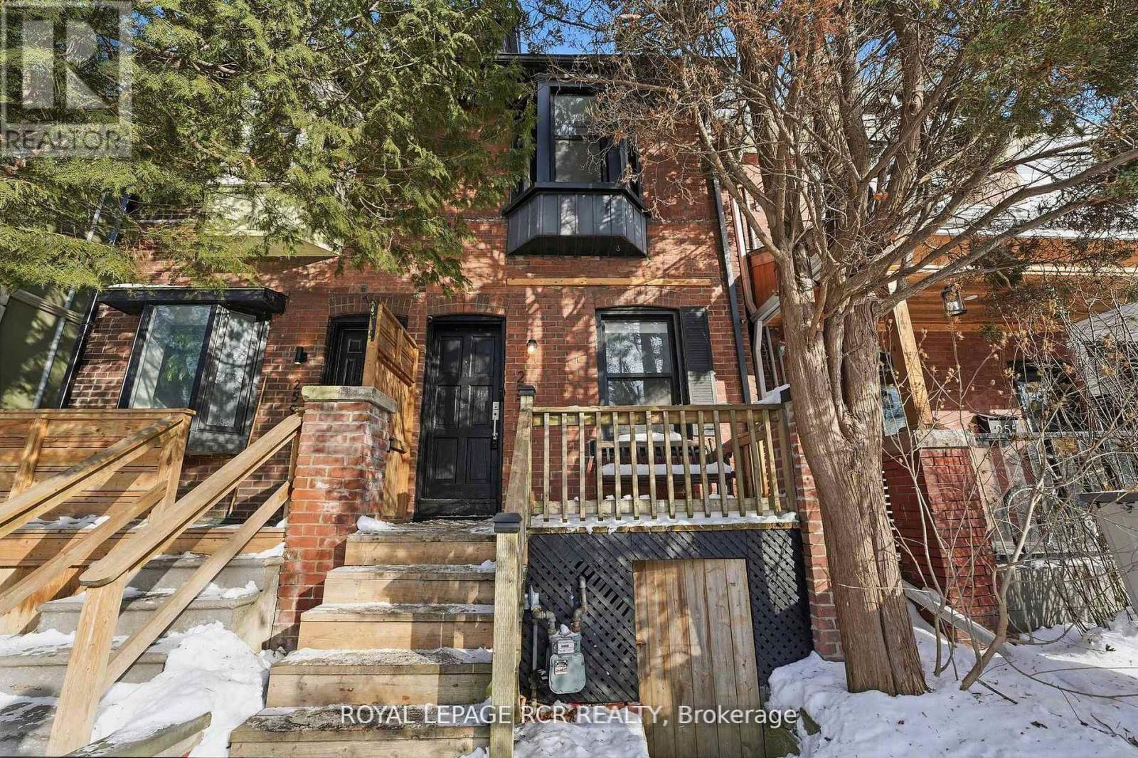 257 Rhodes Avenue, Toronto, Ontario  M4L 3A2 - Photo 37 - E12801566