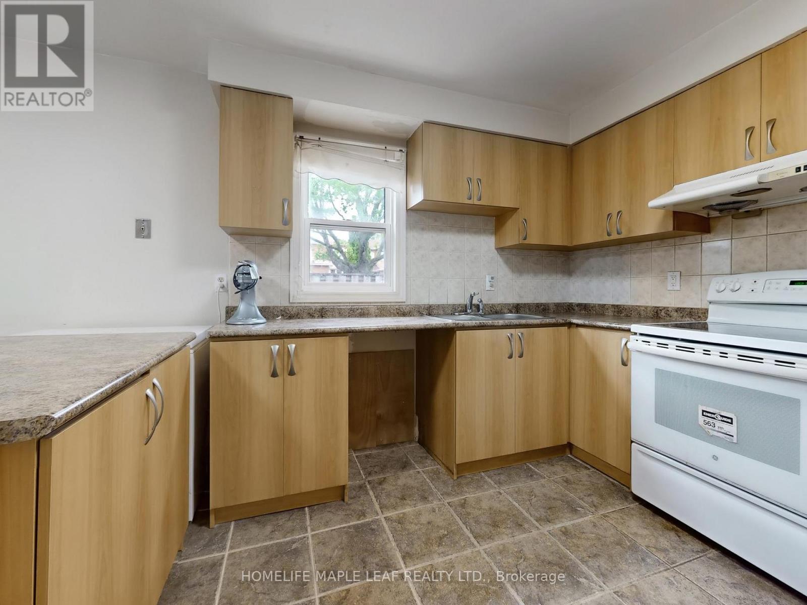 39 Lamay Crescent, Toronto, Ontario  M1X 1J2 - Photo 11 - E12801646