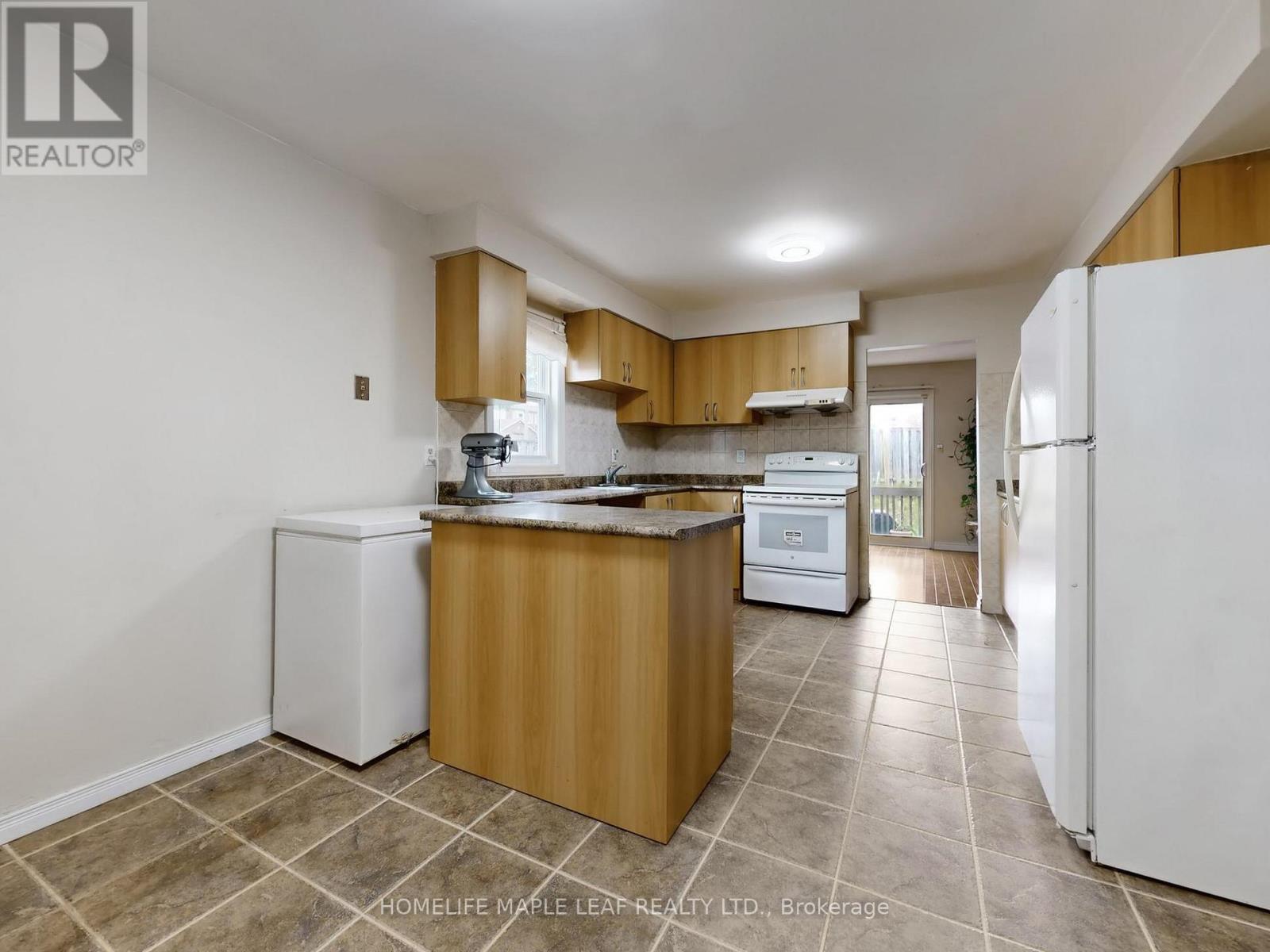 39 Lamay Crescent, Toronto, Ontario  M1X 1J2 - Photo 8 - E12801646