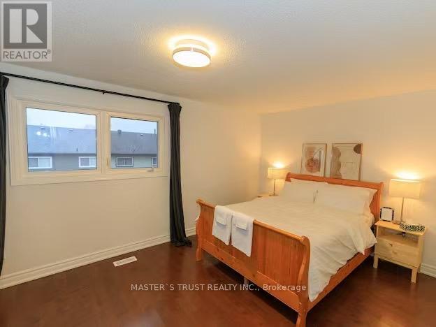 55 Danjohn Crescent, Toronto, Ontario  M1V 3N2 - Photo 3 - E12801742