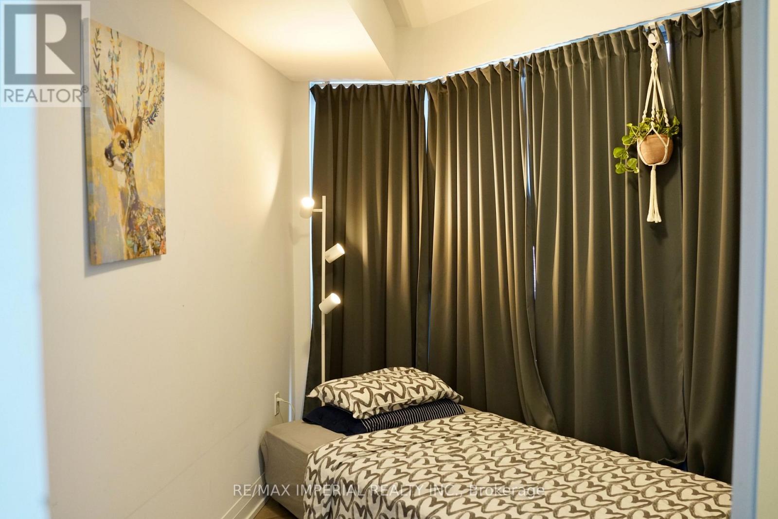 2002 - 77 Mutual Street, Toronto, Ontario  M5B 0B9 - Photo 4 - C12795818