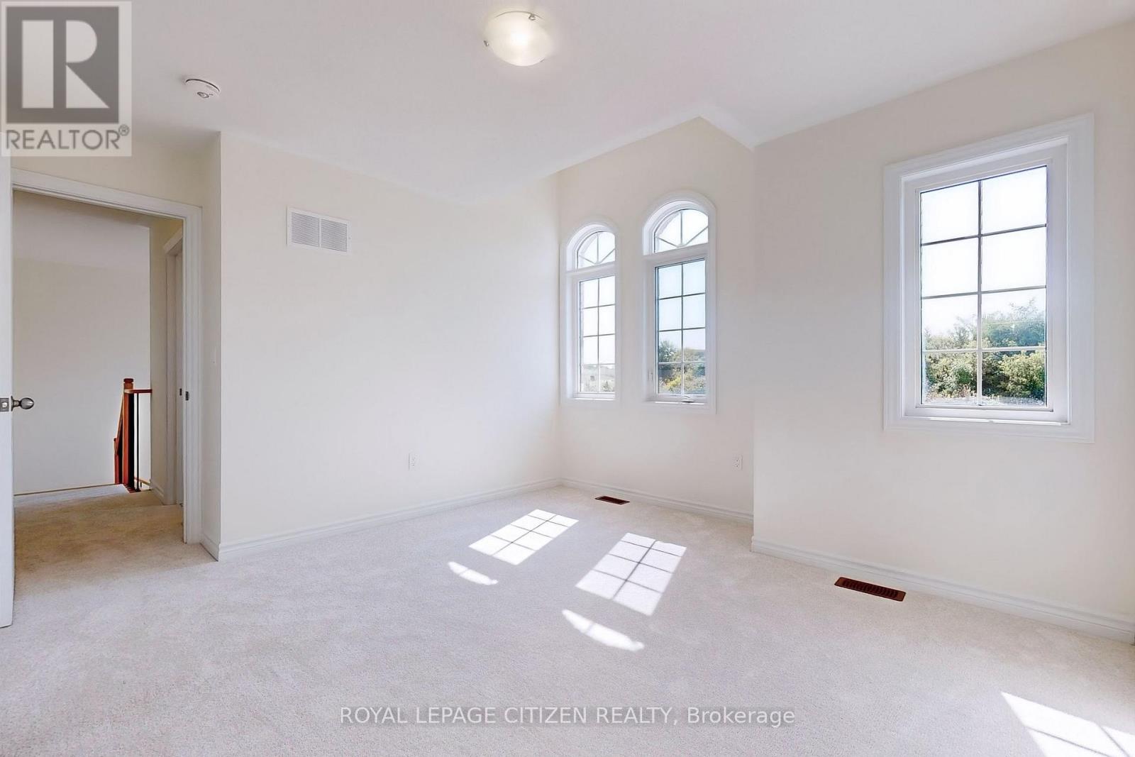 140 Hawkins Street, Georgina, Ontario  L0E 1R0 - Photo 38 - N12801534